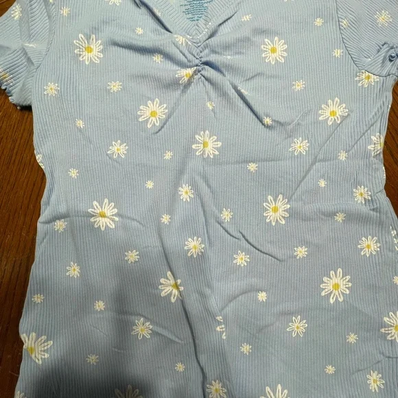 Threadabouts Tee Bundle - Picture 2 of 2